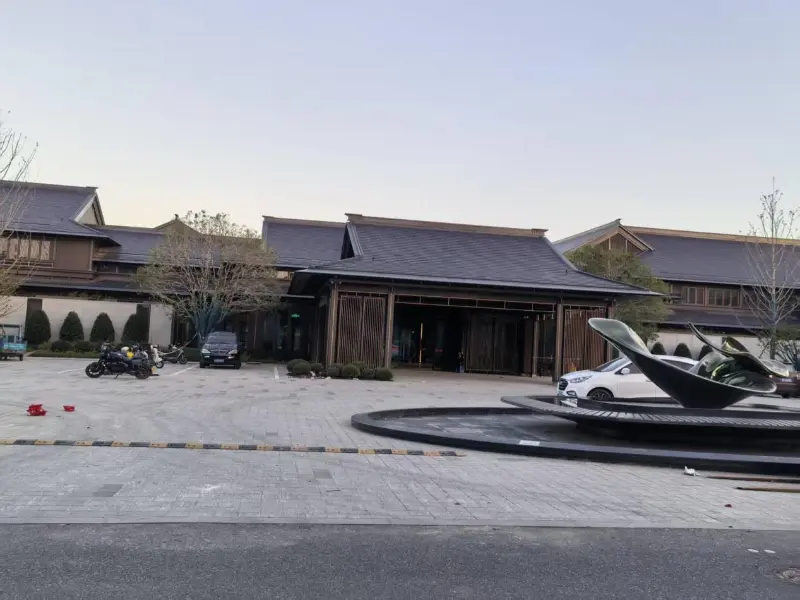 ब्लूवे होटल पौंडी पोखरी परियोजना: रनक्वान काइयुआन मिङ्टिङ्ग (लोंग्वु टी टाउन शाखा)